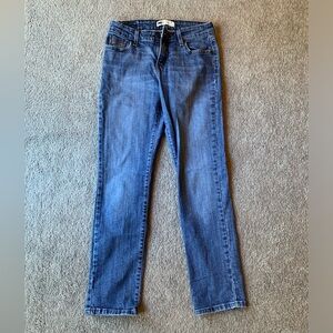 Women’s Levi’s Straight leg Jeans Size 2